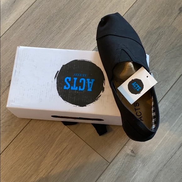 New CATS Brand Shoess - Picture 2 of 5